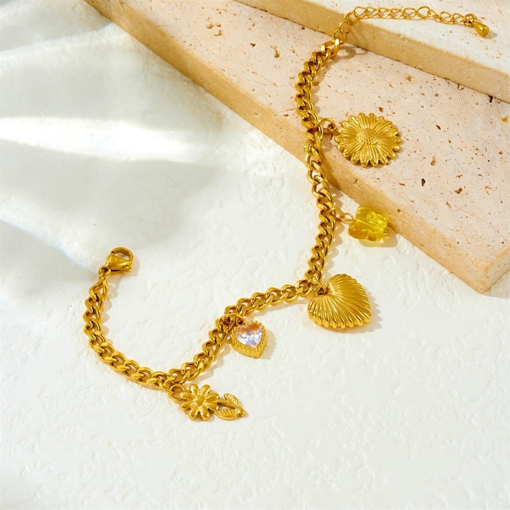 Creative Stainless Steel Chrysanthemum Heart Charm Bracelet